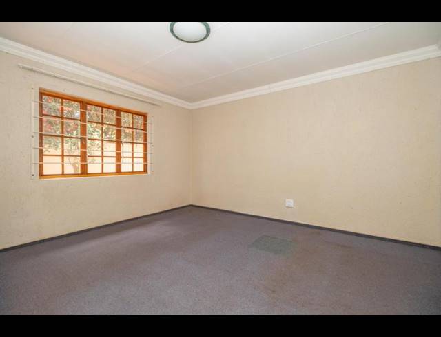 3 BEDROOM HOUSE FOR SALE IN RANGE VIEW
